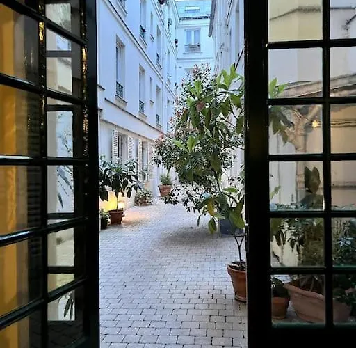 Cosy Studio Near Eiffel Tower