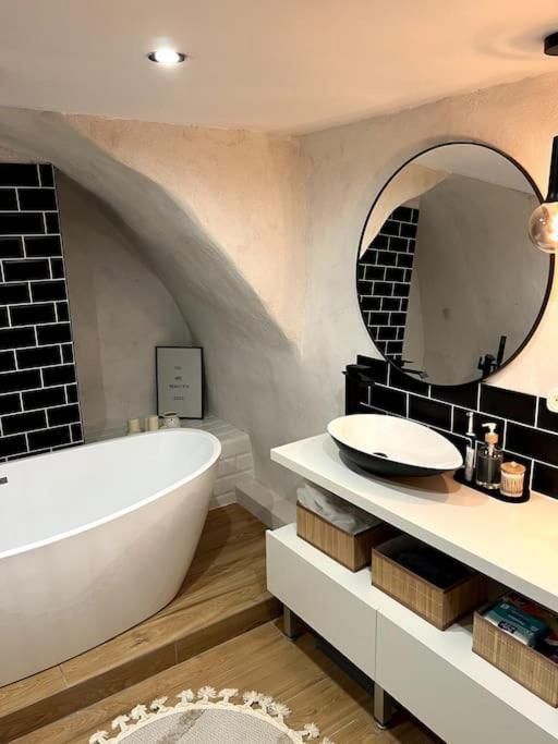 Cosy Near Eiffel Tower Appartement Parijs